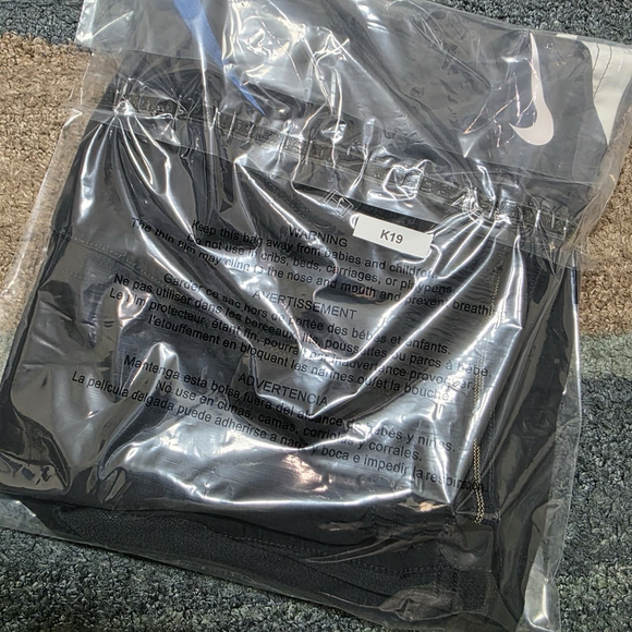 VINTAGE Nike Court Shorts Mens M Black Tennis Y2K Fit Dry - Picture 9 of 9